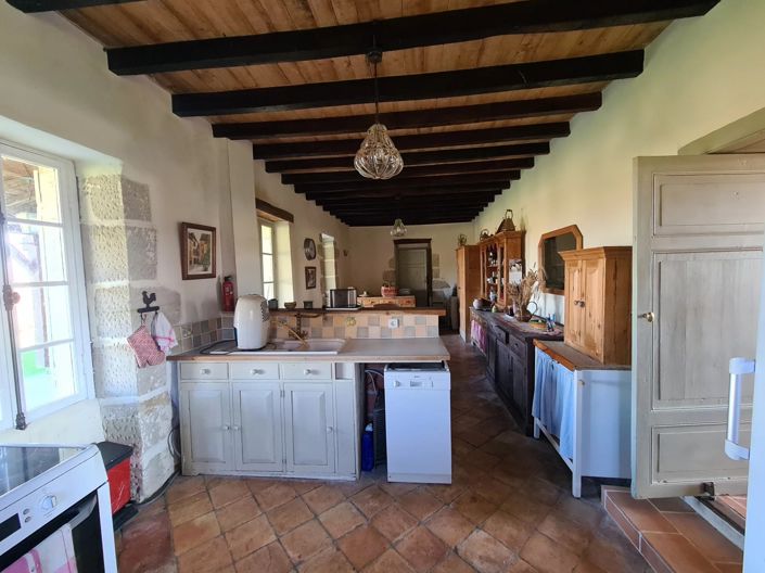 Image No.6-7 Bed Farmhouse for sale