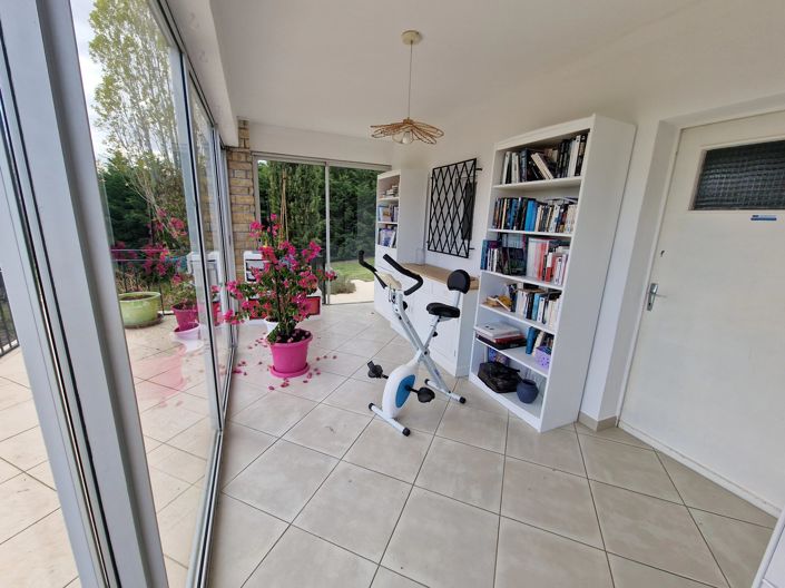 Image No.7-5 Bed House for sale