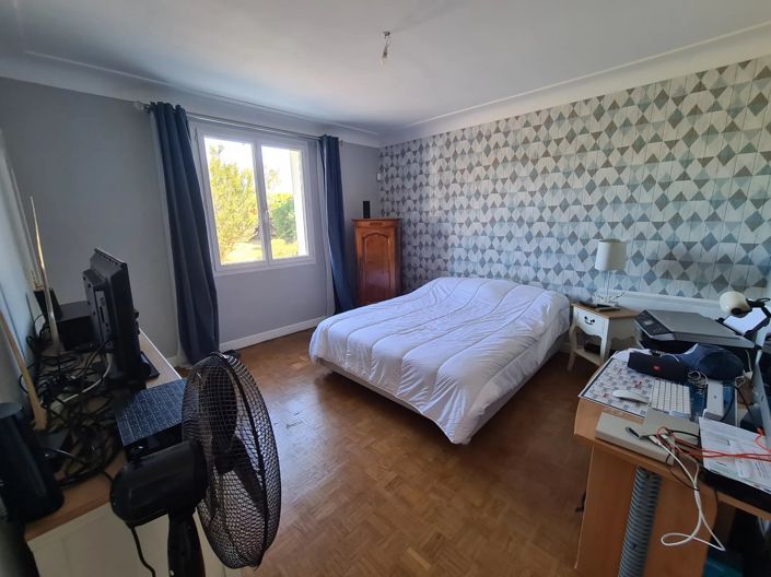 Image No.11-5 Bed House for sale