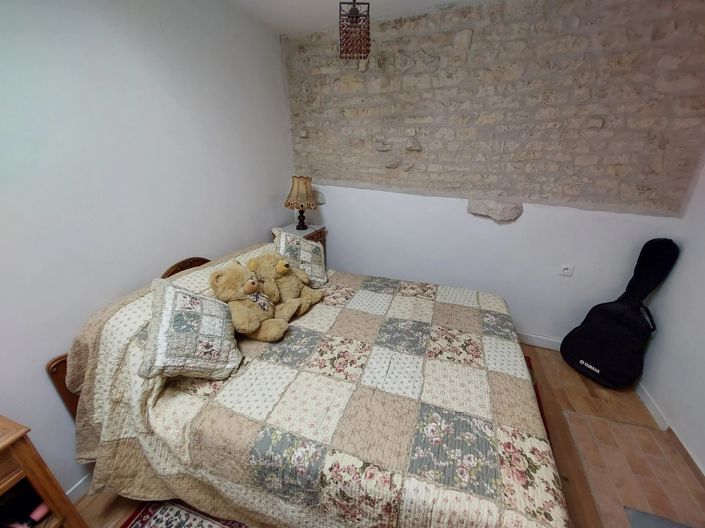Image No.11-3 Bed House for sale