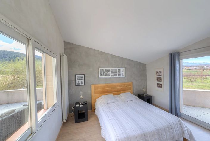 Image No.15-3 Bed House for sale