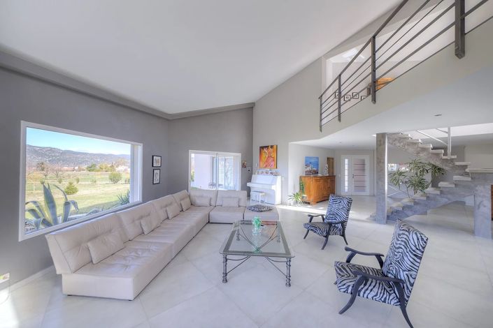 Image No.6-3 Bed House for sale