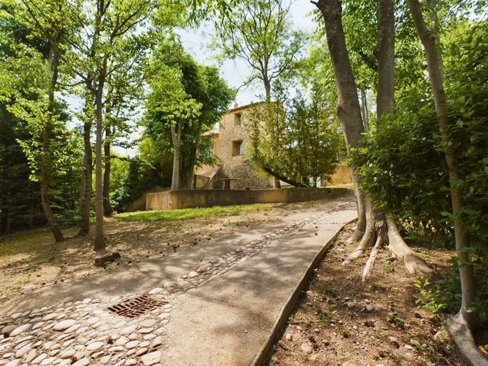 Image No.6-9 Bed House for sale