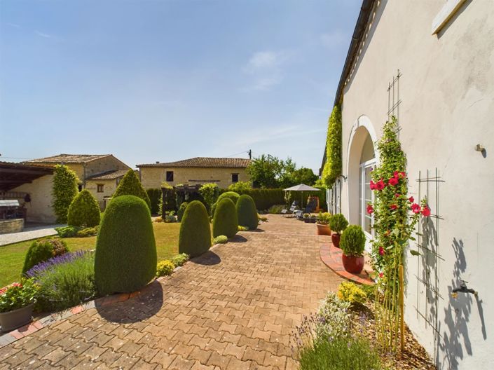 Image No.15-4 Bed Village House for sale