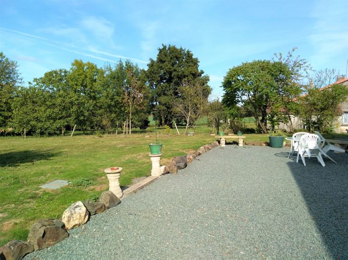 Image No.2-4 Bed House for sale