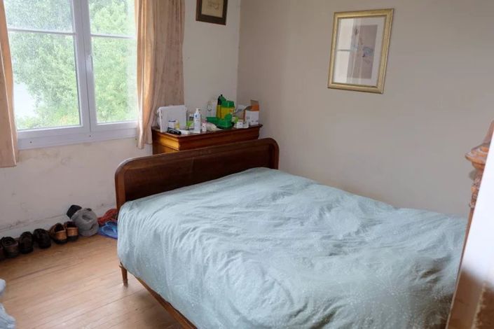 Image No.8-5 Bed House for sale