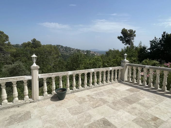 Image No.8-3 Bed House for sale