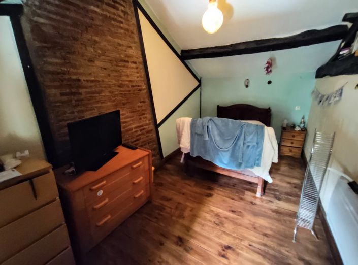 Image No.12-5 Bed House for sale