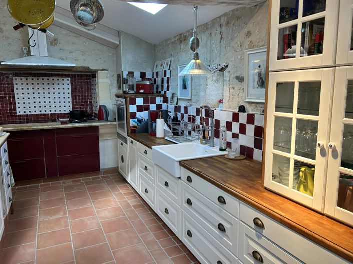 Image No.3-4 Bed House for sale