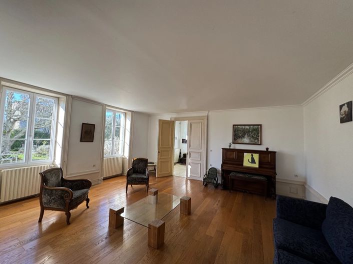 Image No.5-5 Bed House for sale