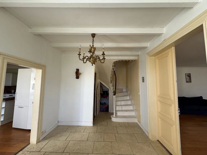 Image No.9-5 Bed House for sale