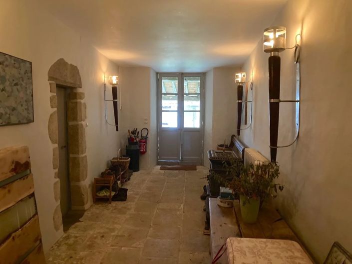 Image No.6-7 Bed House for sale