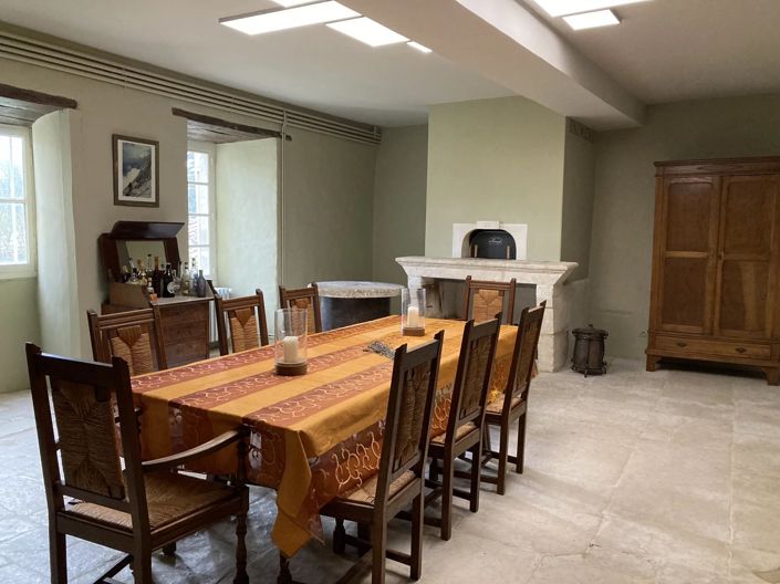 Image No.9-7 Bed House for sale