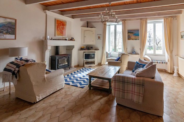 Image No.3-4 Bed House for sale