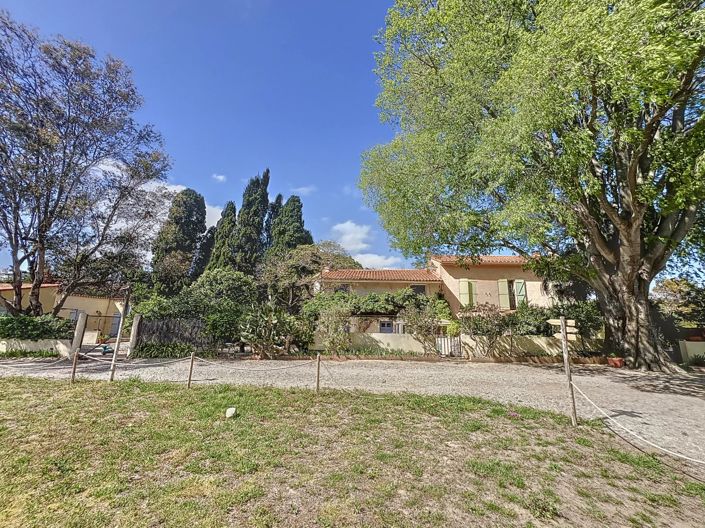 Image No.3-11 Bed House for sale