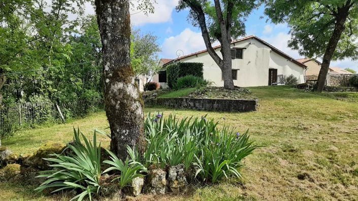 Image No.10-3 Bed Village House for sale
