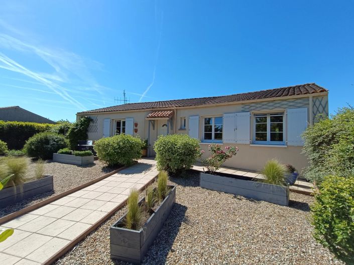 Image No.12-4 Bed House for sale