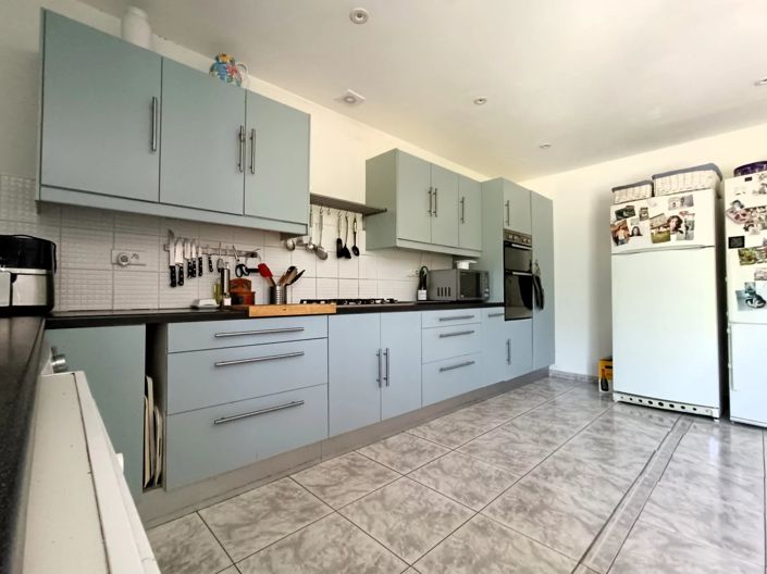 Image No.4-4 Bed House for sale