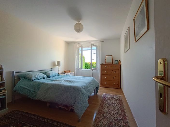 Image No.9-4 Bed House for sale