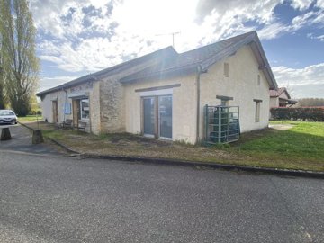 1 - Monflanquin, Village House