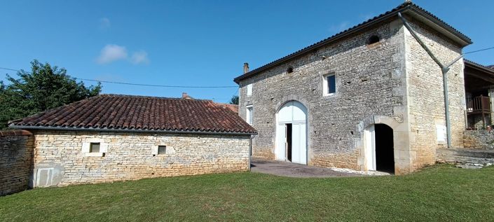 Image No.2-2 Bed Farmhouse for sale