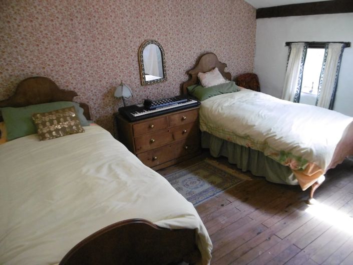 Image No.8-5 Bed House for sale