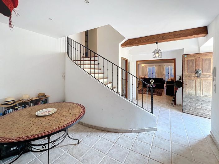 Image No.12-12 Bed House for sale