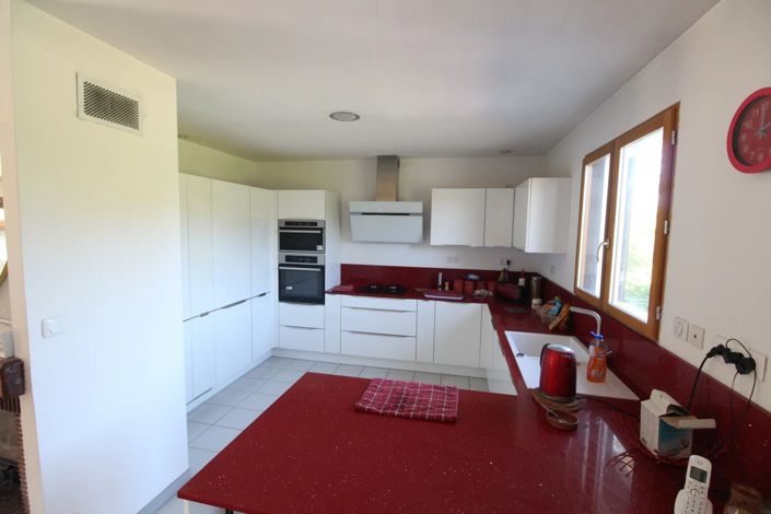 Image No.3-4 Bed House for sale
