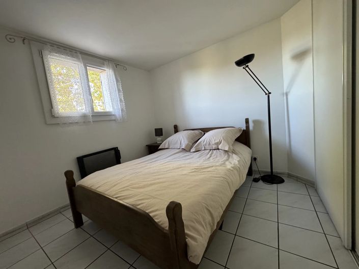 Image No.4-2 Bed Property for sale