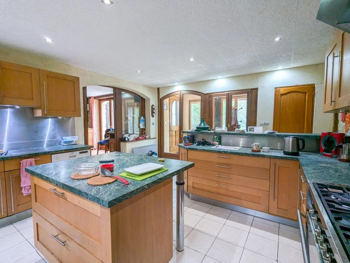 Image No.2-3 Bed Village House for sale