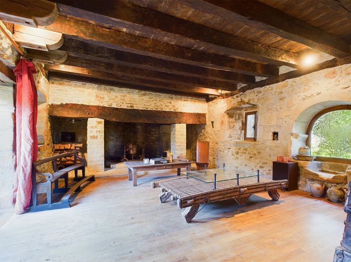 Image No.11-9 Bed House for sale