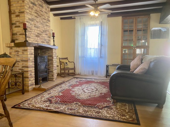 Image No.4-2 Bed House for sale