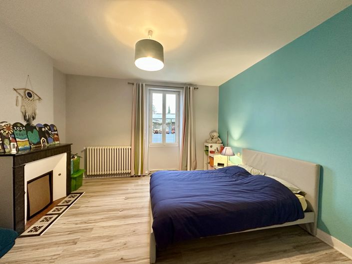Image No.8-3 Bed House for sale