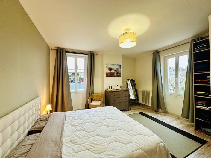 Image No.9-3 Bed House for sale