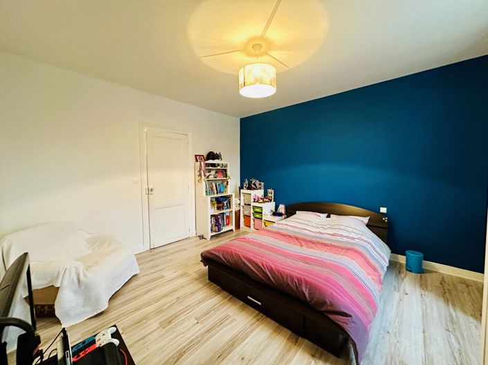 Image No.10-3 Bed House for sale