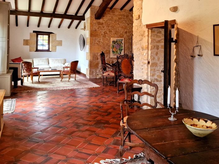 Image No.12-8 Bed House for sale
