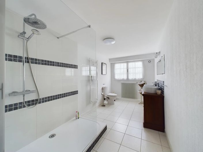Image No.13-9 Bed House for sale