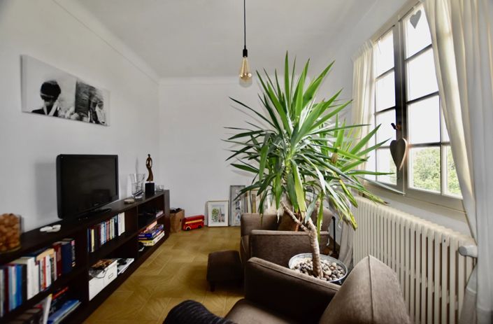 Image No.4-9 Bed House for sale