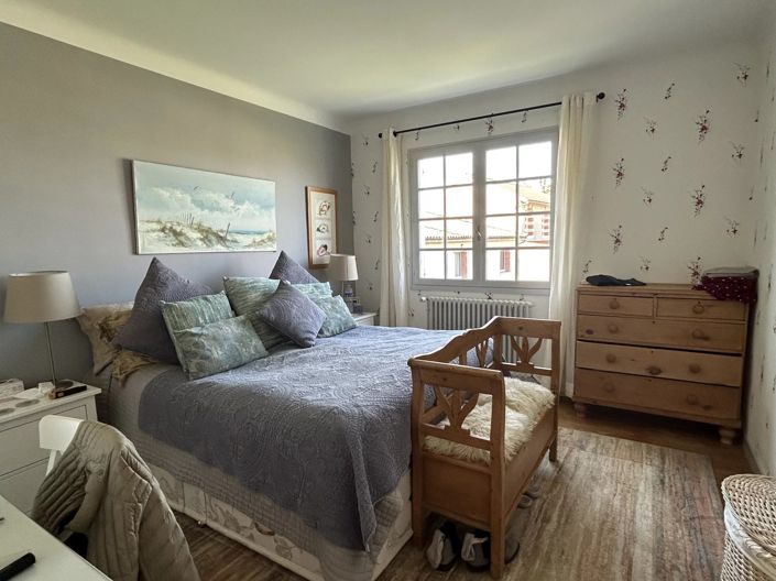 Image No.7-9 Bed House for sale