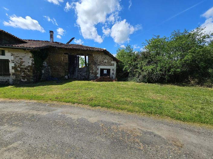 Image No.11-2 Bed Village House for sale