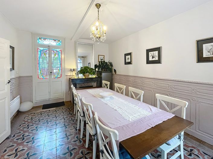Image No.6-6 Bed House for sale
