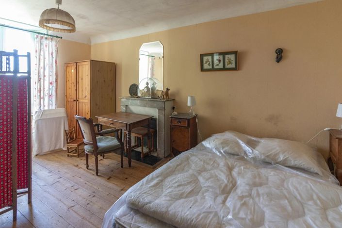 Image No.10-7 Bed House for sale