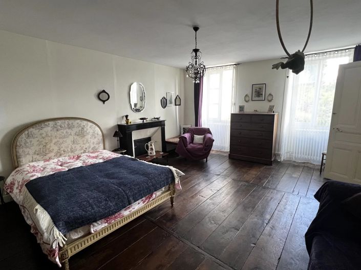 Image No.13-6 Bed House for sale