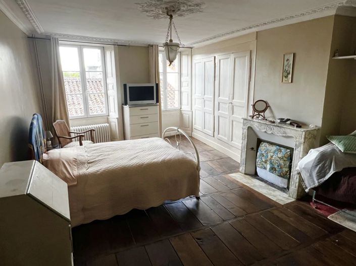 Image No.15-6 Bed House for sale