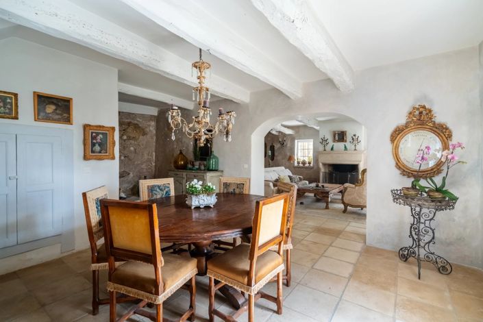 Image No.8-4 Bed House for sale