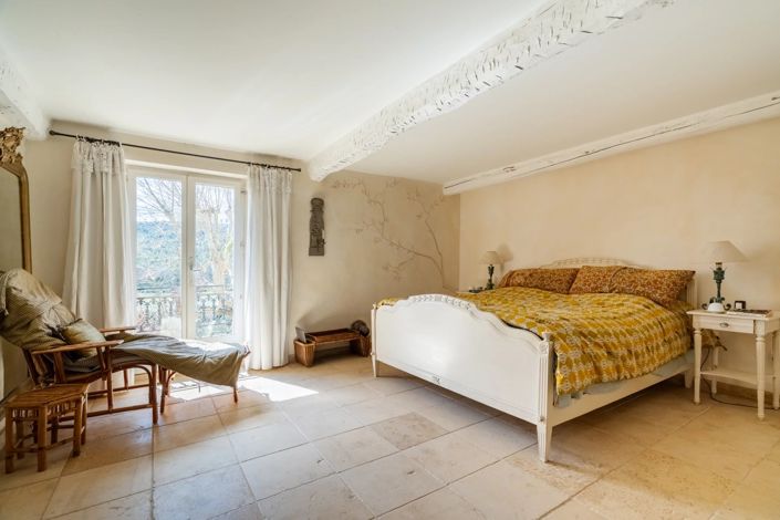 Image No.14-4 Bed House for sale