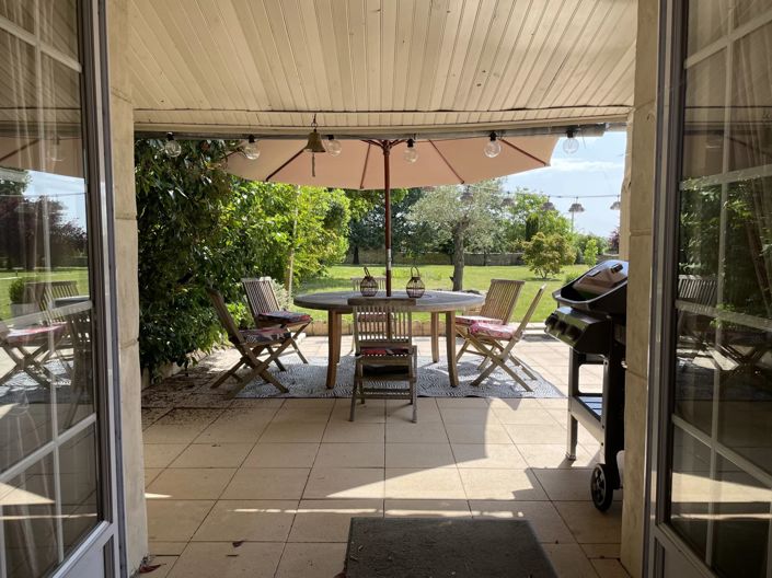 Image No.8-5 Bed House for sale