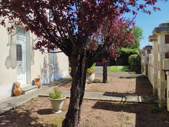 Image No.2-Maison de 3 chambres à vendre à Paizay-Naudouin-Embourie