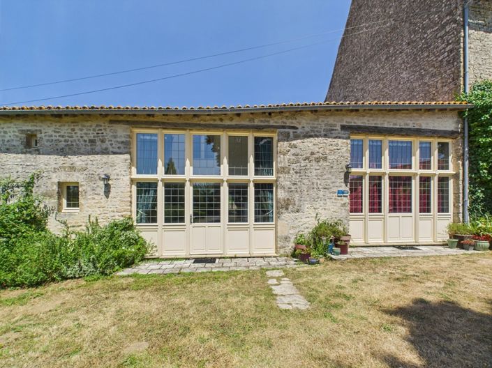Image No.15-7 Bed House for sale