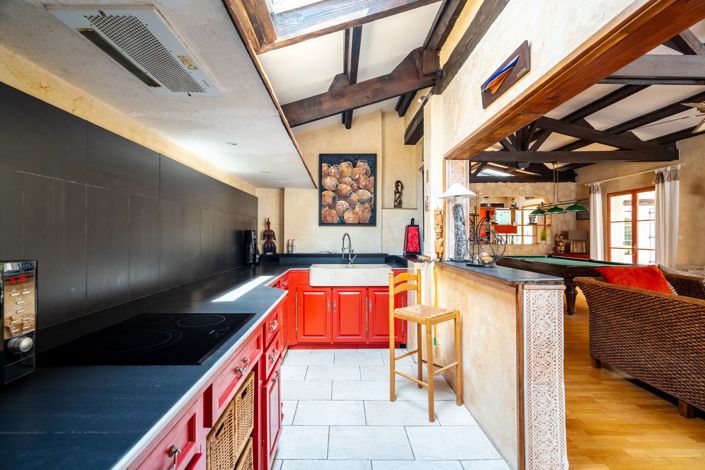 Image No.5-7 Bed House for sale